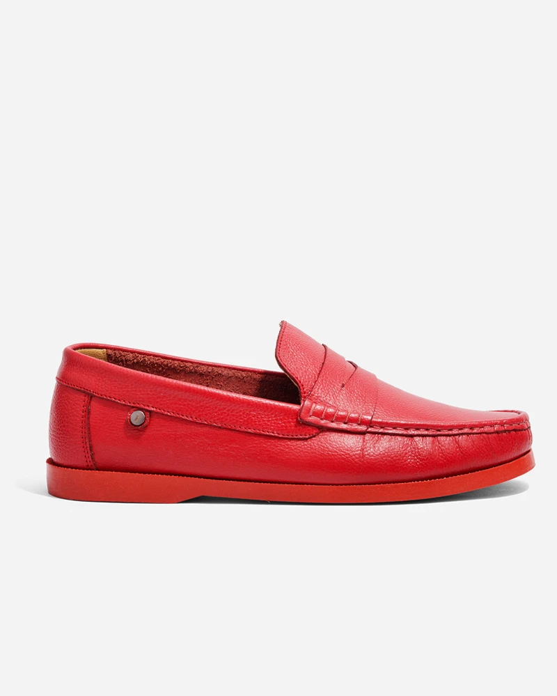 Mocasines Clásicos en Cuero Rojo